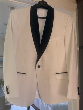 Alfani slim fit 46R White Tuxedo Jacket with Black dress pants and black shirt
